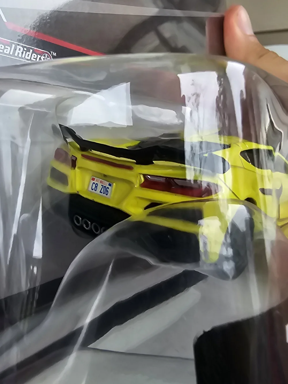 Hot Wheels Premium 1:43 2023 Corvette Z06 Yellow Real Riders Chevy